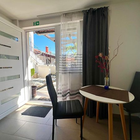 Appartement Azzurro Mare à Pula Extérieur photo