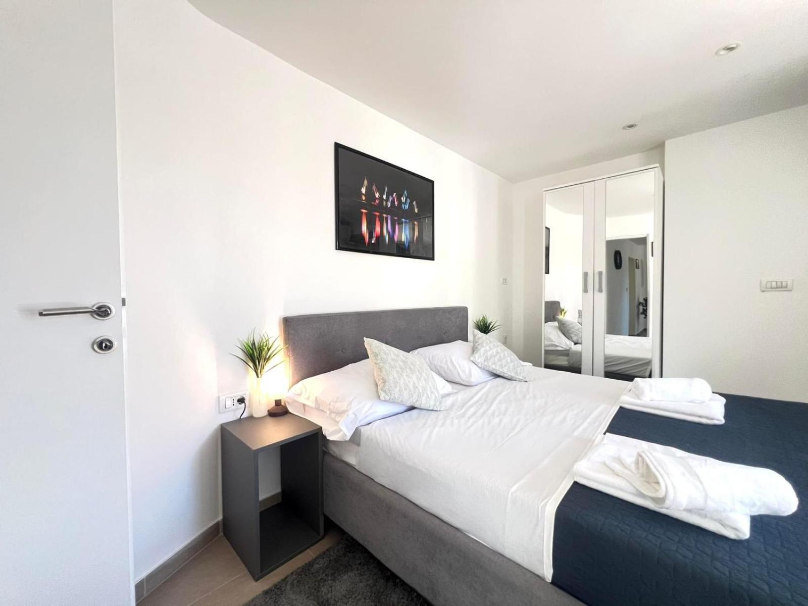 Appartement Azzurro Mare à Pula Extérieur photo