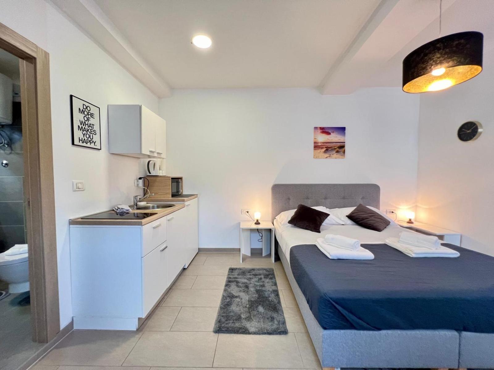Appartement Azzurro Mare à Pula Extérieur photo