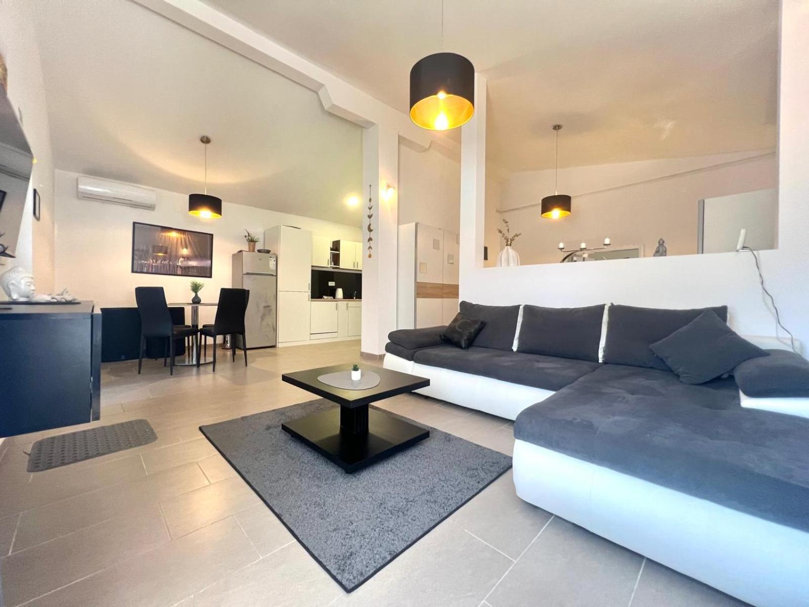 Appartement Azzurro Mare à Pula Extérieur photo