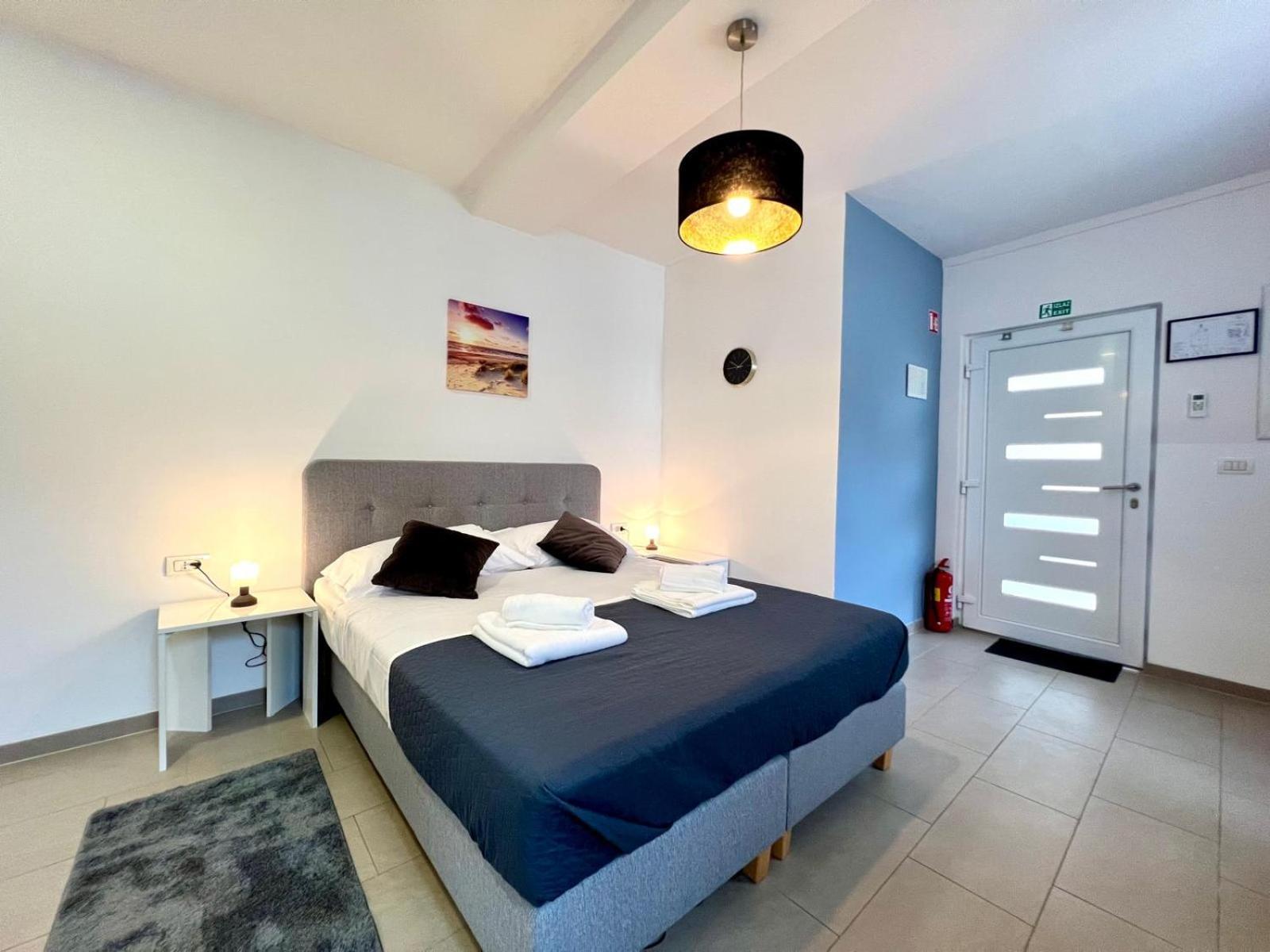 Appartement Azzurro Mare à Pula Extérieur photo