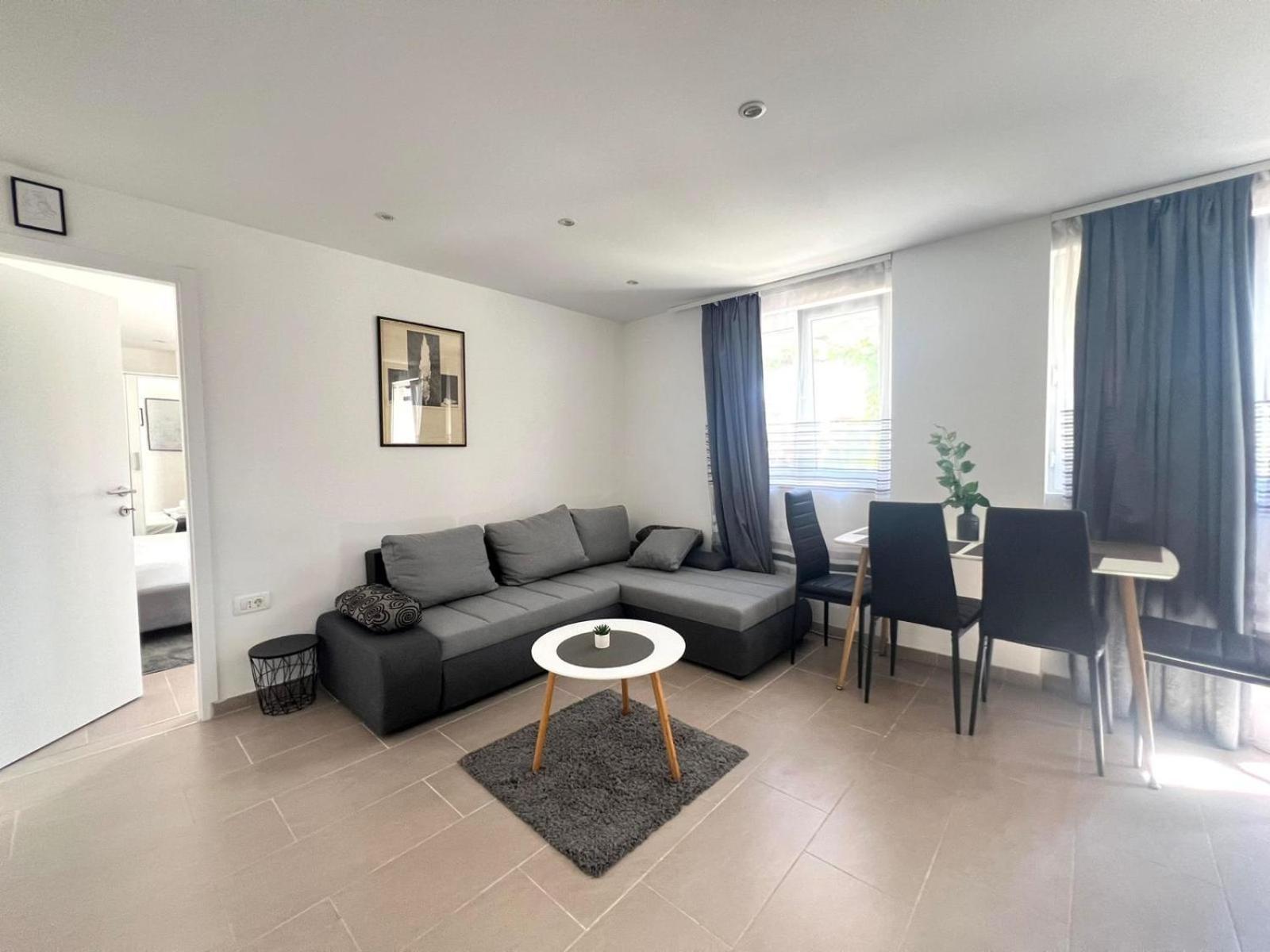 Appartement Azzurro Mare à Pula Extérieur photo