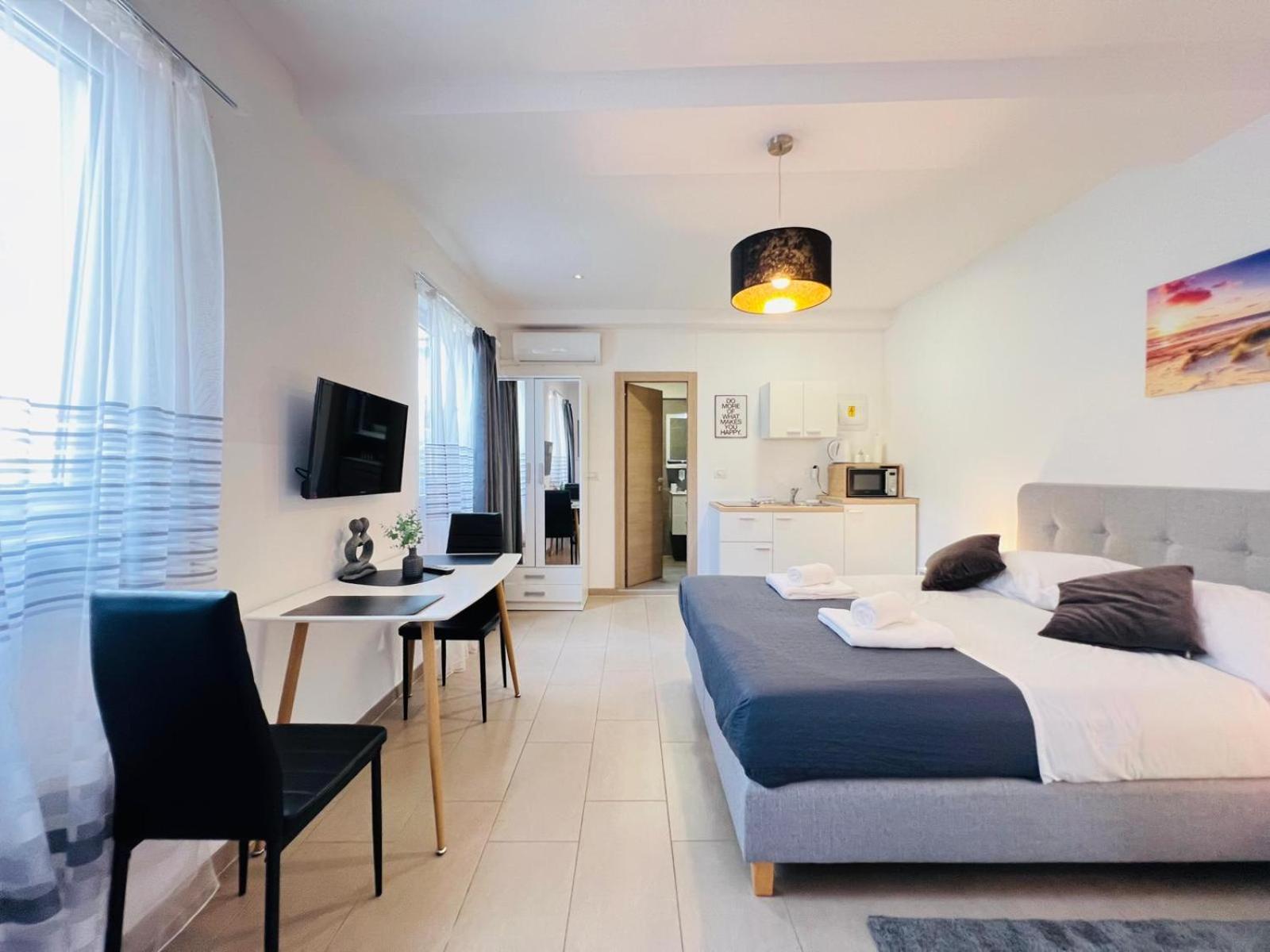 Appartement Azzurro Mare à Pula Extérieur photo