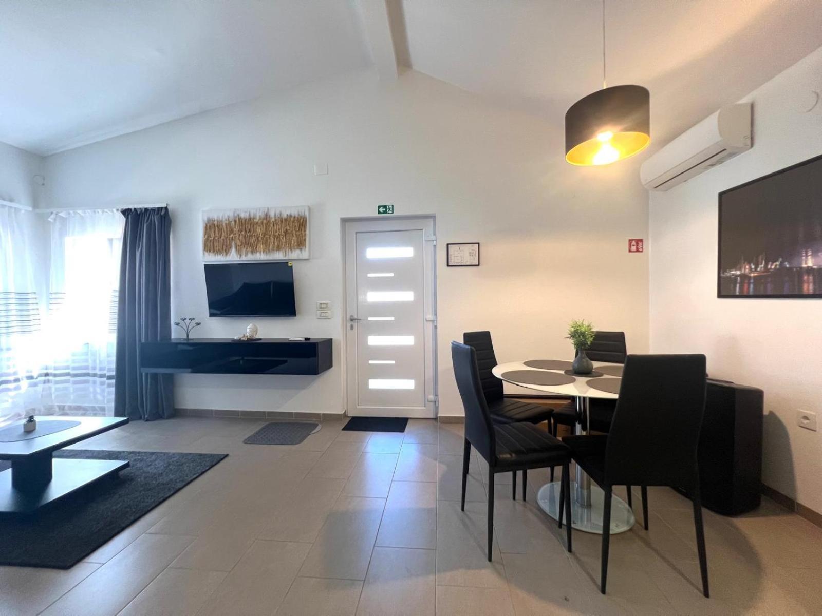 Appartement Azzurro Mare à Pula Extérieur photo